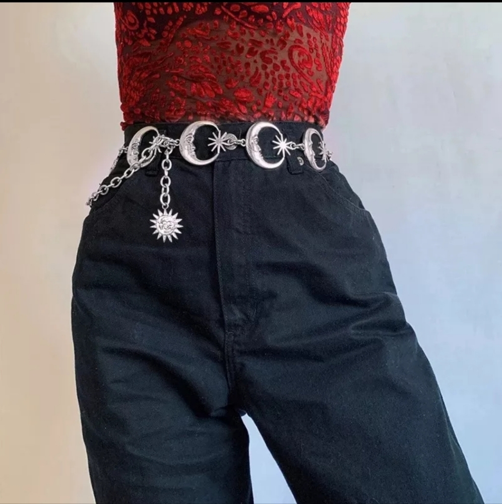 Celestial Silver Chain Belt - Picture 8 of 13